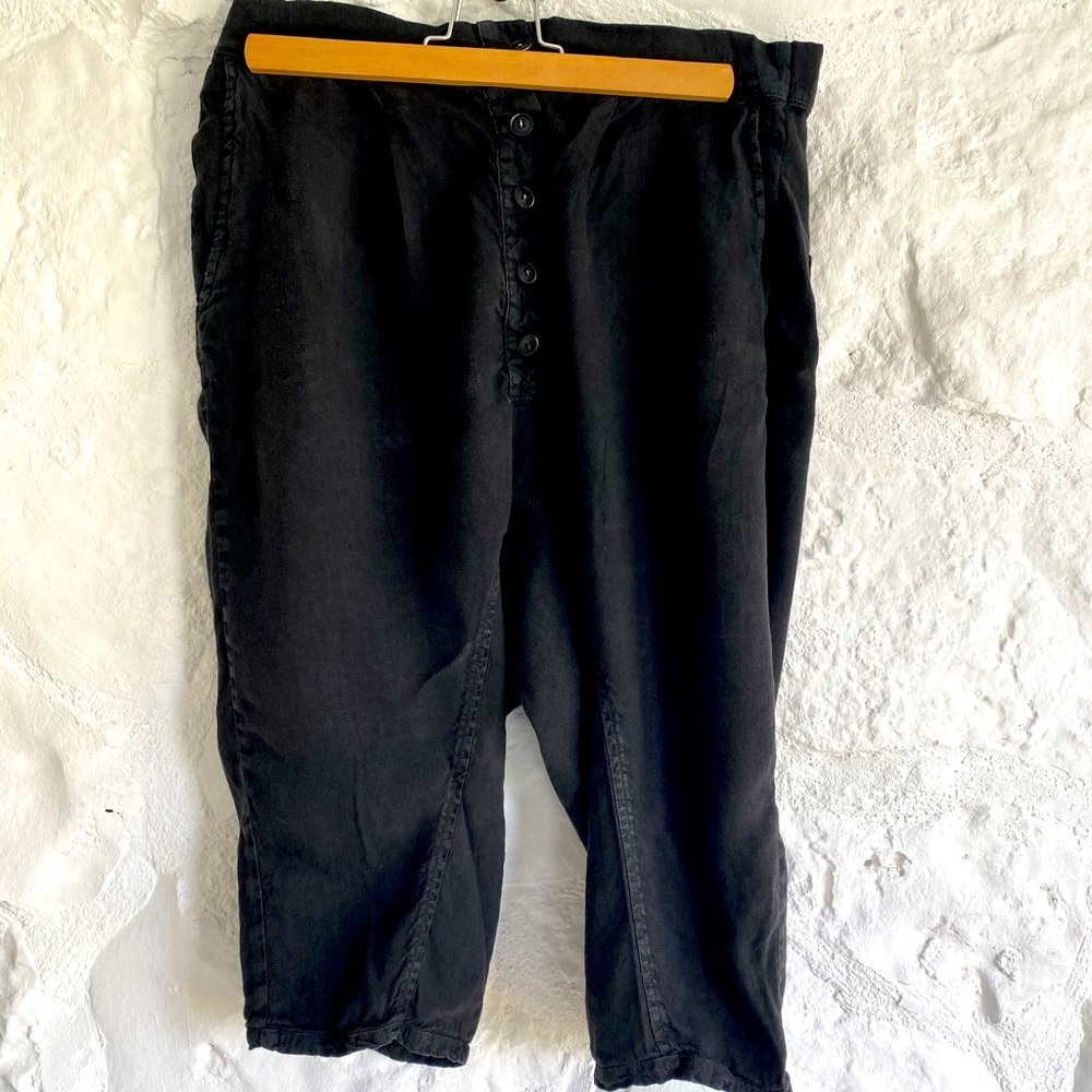 Novemb3r black linen drop-crotch shorts